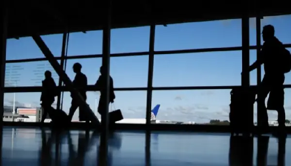 Помалите европски аеродроми во ризик поради кризата со гориво