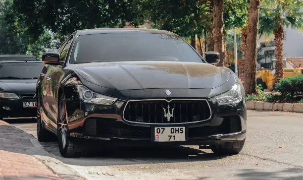 Јубилеј за „Maserati“, еден век лого и тркачка историја за италијанскиот бренд
