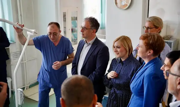 Алиу во Гостивар: Обезбедивме современа медицинска опрема вредна половина милион долари за четири регионални болници