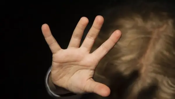 Малолетник од Гостивар осомничен за силување на својата 13-годишна сестра