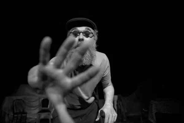 Премиера на „Западен експрес“ во МНТ во режија на Јари Јутинен, приказна за луѓе од Истокот кои посегнуваат по митскиот Запад