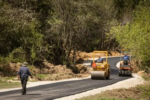 Реконструкцијата на улица до црквата во селото Ротино