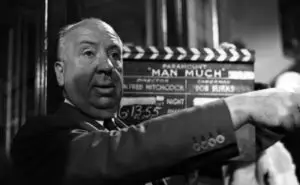 Хичкок немал намера да стане режисер на почетокот: „Бев сосема задоволен пишувајќи сценарија и дизајнирајќи“