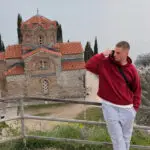 Мистериозниот фраер од експлицитната порака на Дара Бубамара бил дел од шоуто „Љубовен остров“?