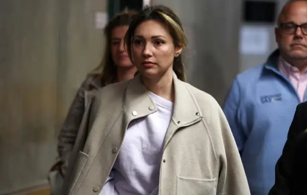 Актерка сведочи на суд: Се онесвестив додека ме силуваше Вајнштајн, толку беше тежок (ВИДЕО)