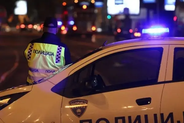 Шест лица извлечени од излетано возило на автопатот Скопје-Велес