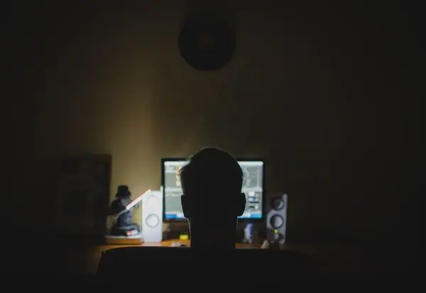 Грција планира да ја забрани анонимноста на интернет
