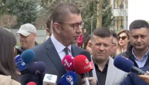 „Имаме прекрасни езера и планини“ – Мицкоски ги повика граѓаните да летуваат во Македонија