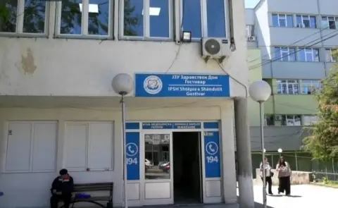 Врачени 18 решенија за вработување во Здравствен дом Гостивар