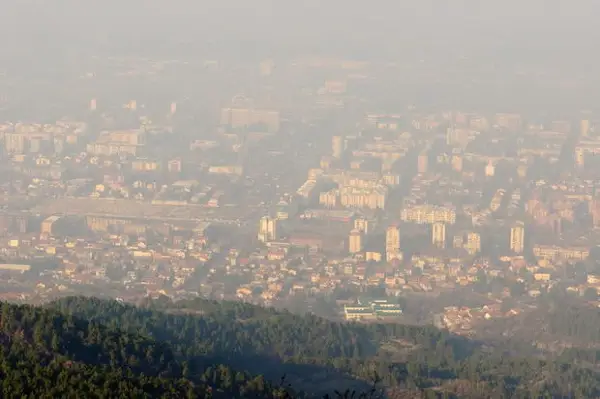 Сомнеж за хемиско загадување - граѓани пријавиле непријатна миризба во Карпош, Ѓорче Петров и Сарај