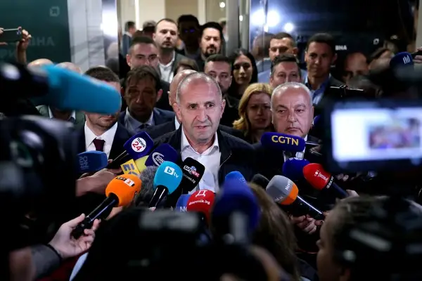 Бугарските пратеници денеска го гласаат предлогот за владиниот состав на кандидатот за премиер предложен од Прогресивна Бугарија
