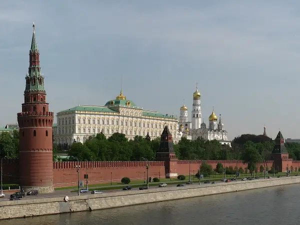Пропадна примирјето предложено од Кремљ по повод одбележувањето на Денот на победата