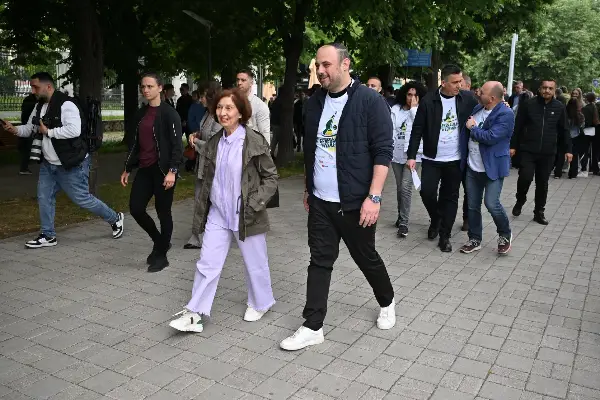 „Тие ја имаат власта во свои раце. И ништо попаметно не можат да смислат од тоа да собираат смет?“: Најчевска со остра критика