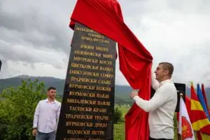 Мицкоски го откри споменикот на хероите Македонци од Туминец, Преспа и Мала Преспа