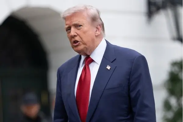 Трамп разгледува повторно започнување на голема операција во Ормутскиот теснец 