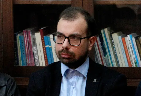 „Без повод за поводи“ – нова книга студии на Иван Антоновски