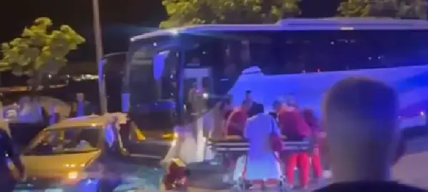 Тешка сообраќајна несреќа во Нови Пазар, едно лице потешко повредено