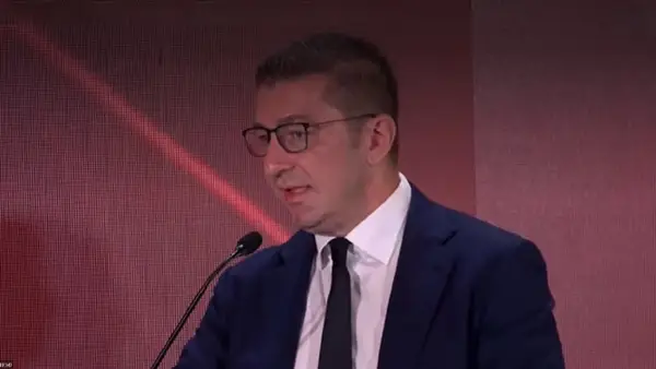 ПОКУС ПАТ ЗА ЕУ ИМА, НО ТОЈ Е ПОНИЖУВАЧКИ Оваа Влада го избира подолгиот и потешкиот