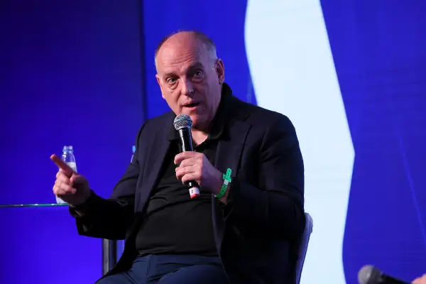 Претседателот на Реал секогаш глуми дека е жртва и постојано тврди дека е прогонуван