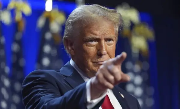 Политико: Трамп отиде во Кина за да побара помош во војната со Иран