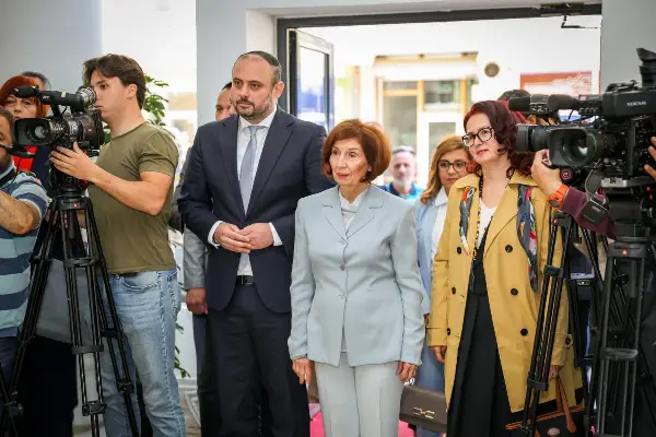 Сиљановска-Давкова на отворањето на Народната канцеларија: Ова е почеток на поотворена и подиректна комуникација со граѓаните