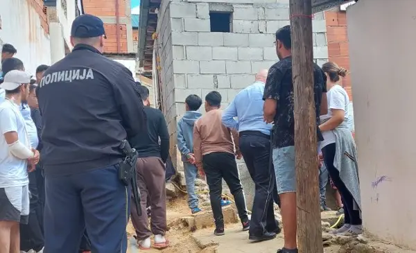ЖЕНАТА ВО БИТОЛА БИЛА УБИЕНА НА СПИЕЊЕ, А ОСОМНИЧЕНИОТ СОПРУГ Ѝ НАНЕЛ ДЕСЕТИНА УБОДИ СО НОЖ, ВЕЛИ ОБВИНИТЕЛСТВОТО