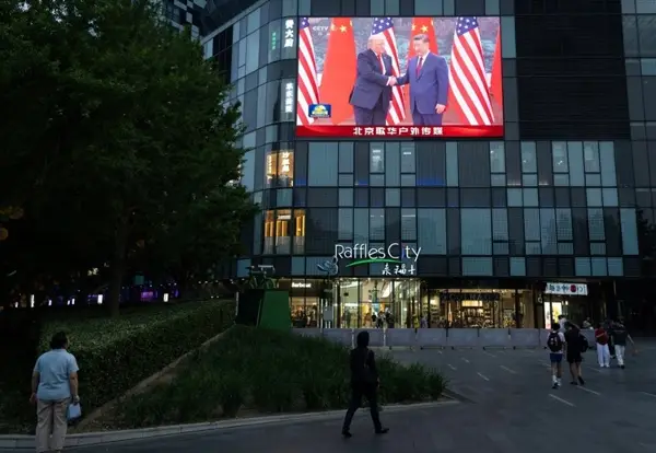 ТРАМП ОДЛЕТА ОД ПЕКИНГ СО „ЕР ФОРС УАН“ Ја заврши тридневната посета на Кина