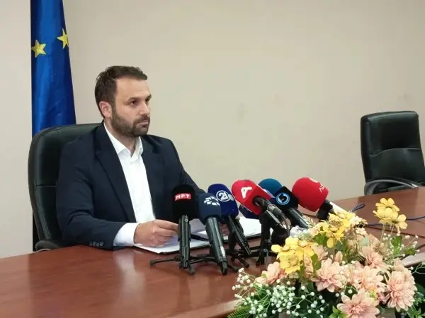 Дурмиши: ДПИ спроведува контроли во синџири маркети, ќе следуваат мерки ако се утврдат повисоки маржи