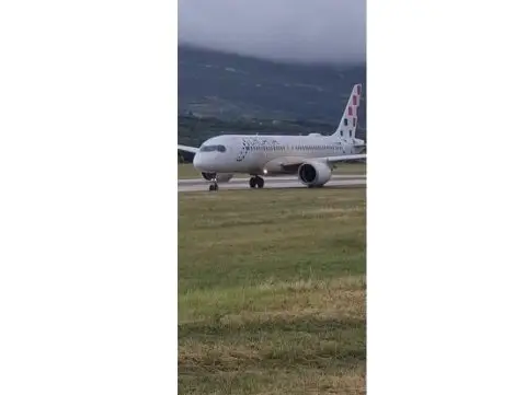 Авион со 132 патници излета од пистата на аеродромот во Сплит