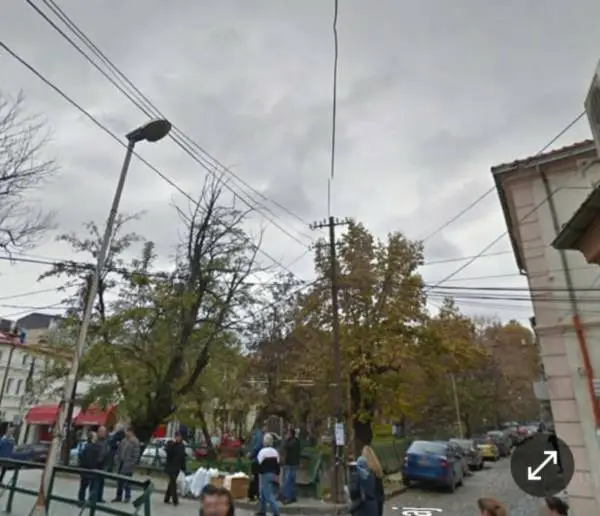 Познат е битолчанецот кој со закана со пиштол се обидел да ограби канцеларија за кредитирање, не успеал па побегнал