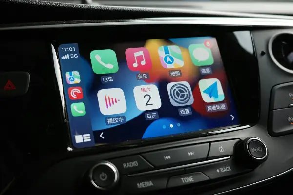„Google“ носи голема промена за „Android Auto“, оваа популарна платформа ќе можат корисниците непречено да ја гледаат во автомобилите