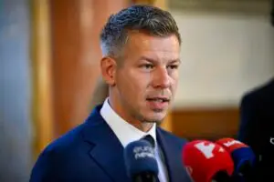 Маѓар: Орбан има право на отпремнина, но нема да ја добие