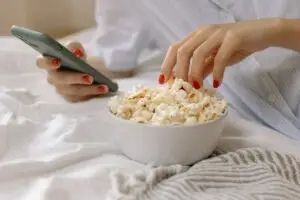 Здрави ноќни грицки кои нема да ни го нарушат сонот