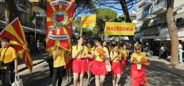 Македонската песна триумфираше во Европа: Хорот на ОУ „Кузман Јосифовски – Питу“ го освои Јесоло во Италија!