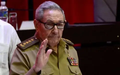 Кина остро се противи на американското обвинение за убиство против Раул Кастро