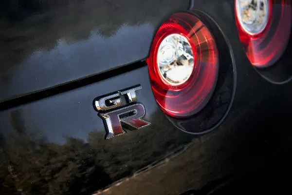 Новиот Nissan GT-R R36 ќе биде хибрид, а не целосно електричен
