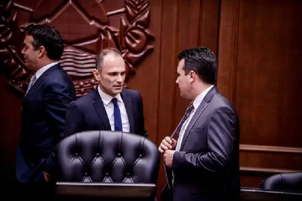 ВМРО-ДПМНЕ: Филипче и Заев повторно нудат распродажба на Македонија за личен спас