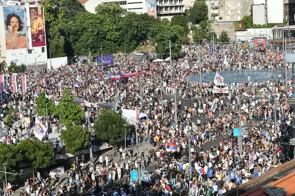 Студентите во блокада во Србија организираат протест во Белград