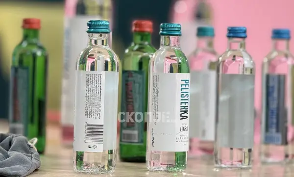 Две чаши вода пред јадење? Истражувањата покажуваат ефект врз слабеењето
