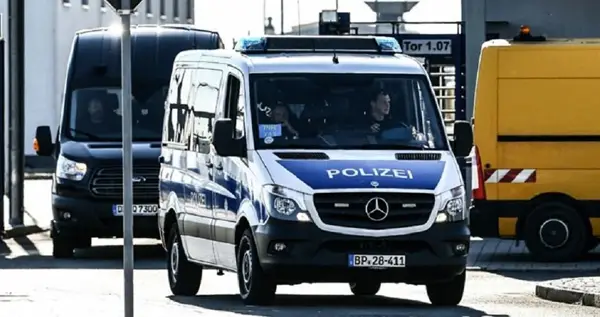 Осум лица тешко повредени во пожар на товарен брод во Хамбург