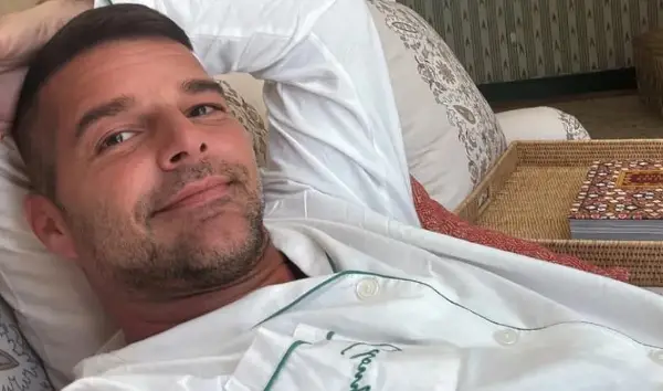 Се огласи Рики Мартин по инцидентот со солзавец во Подгорица: Се уште сум под впечатоци (ВИДЕО)