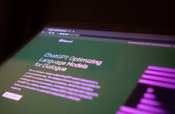 Вештачката интелигенција повеќе не е само чет-бот: Алатки што помагаат при учење, работа и секојдневие