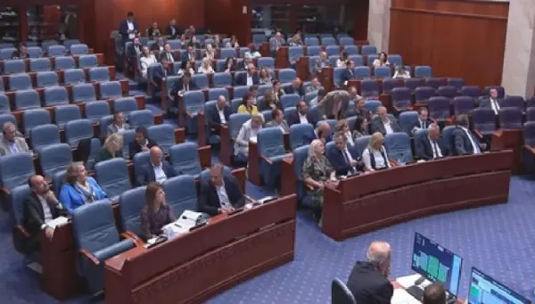 Собранието го изгласа заемот од 260 милиони евра за буџетски потреби и враќање на стари долгови