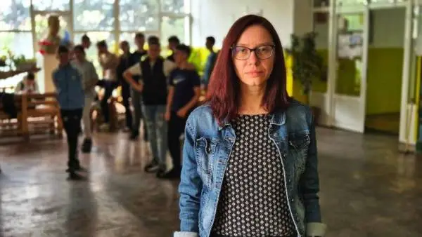 Директорката Гордана Јоначиќ се огласи за случајот со наставникот Стефан Поповски - ООУ „Тодор Ангелевски“ посветено на законито, транспарентно и одговорно работење
