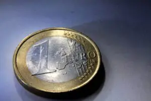 Монета од 1 евро денес може да вреди 500 евра — колекционерите во потрага по ретки грешки