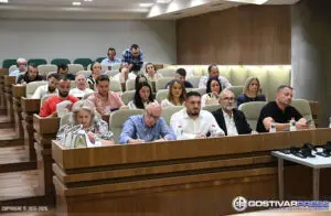Улици, кучиња скитници, речни корита – Граѓански барања и проблеми пред Советот на Гостивар