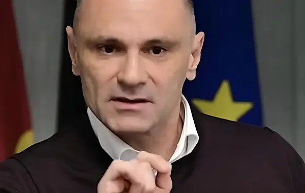 ЕВРОПСКА ПРИКАЗНА НА ФИЛИПЧЕ И ЧАМОВА: Двајцата се на ист став дека преговарале за Македонија со Европа, а не со Бугарија