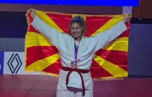 Катерина Ацевска е прва во светот во џиу-џицу
