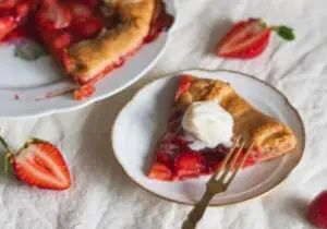 Рецепт за мини галети со јагоди и ванила: Совршенство од вкусови!