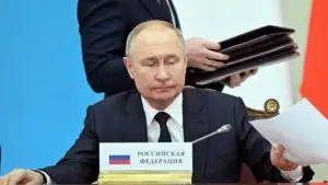 Путин: Ситуацијата на фронтот укажува дека конфликтот во Украина завршува